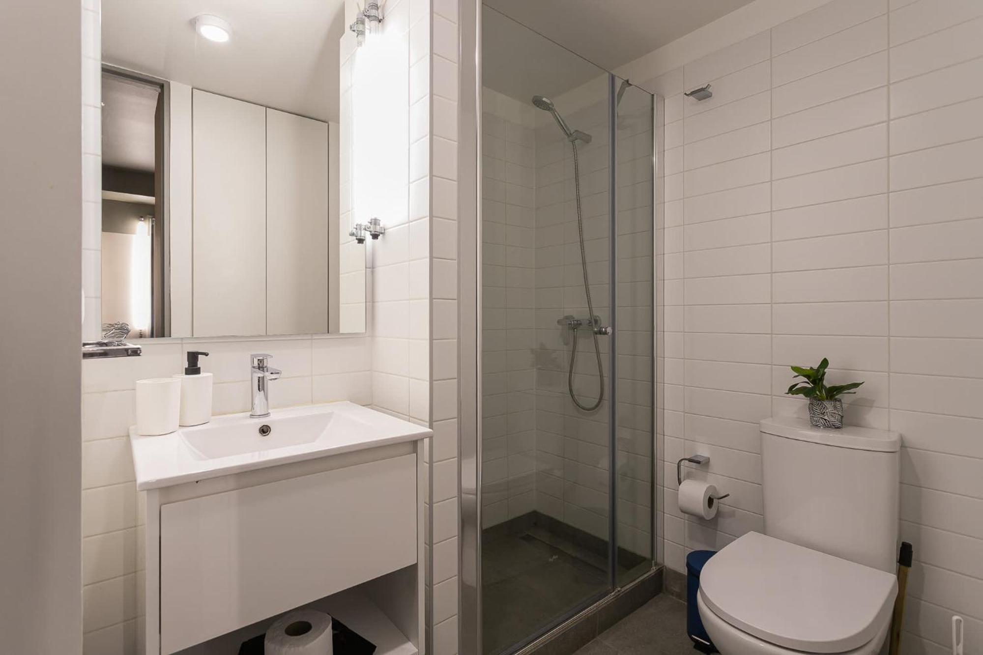 Apartamento Vive Al Maximo 1d1b En Metro Salvador Santiago